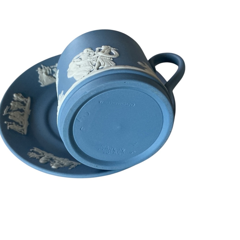 Wedgwood Jasperware Blue Cup and Saucer Set 4 of 6 - Picture 4 of 6